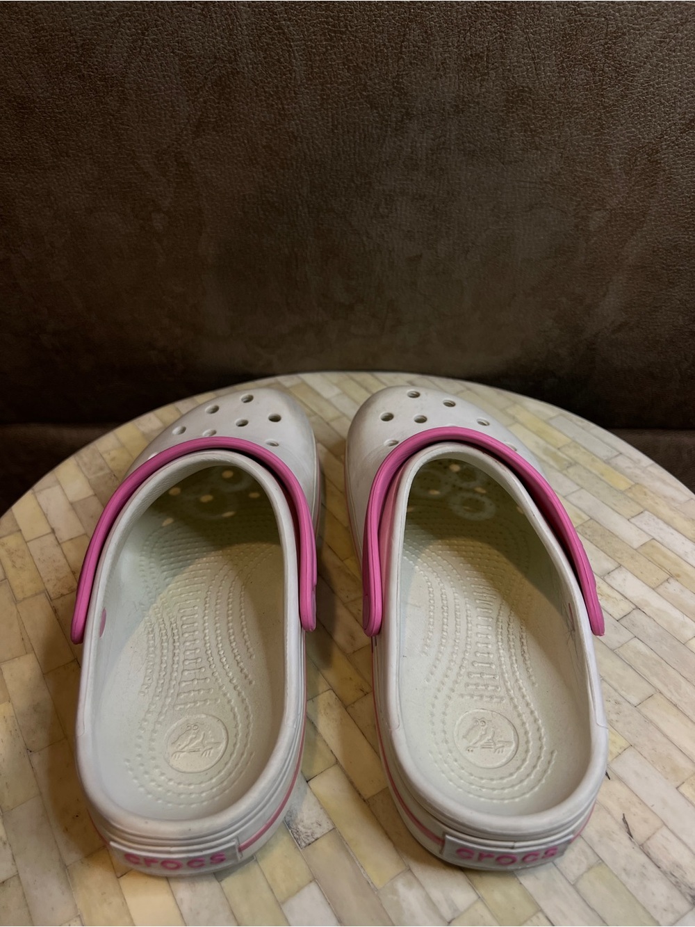 CROCS White Clog with Pink Strap and Trim - Picture 4 of 5